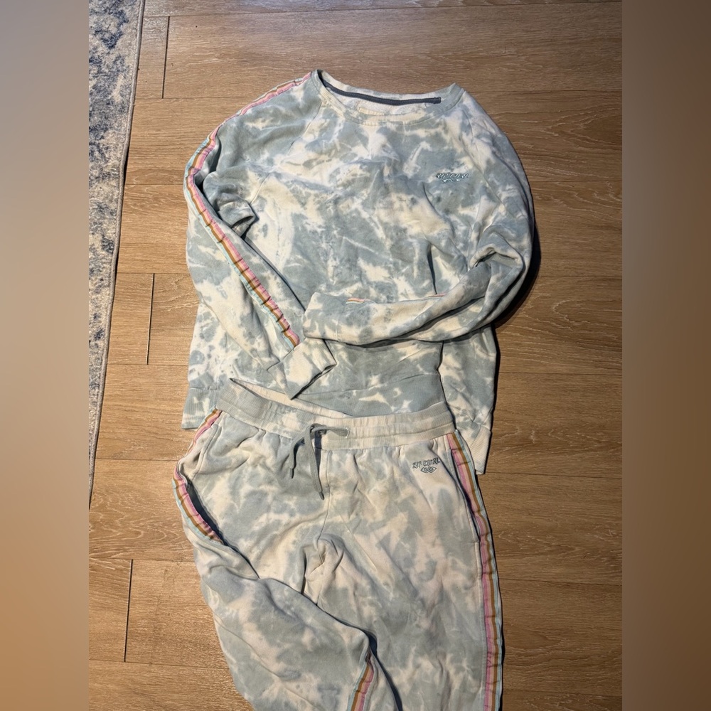 Rip Curl Light Gray Tie-Dye Sweatshirt Set